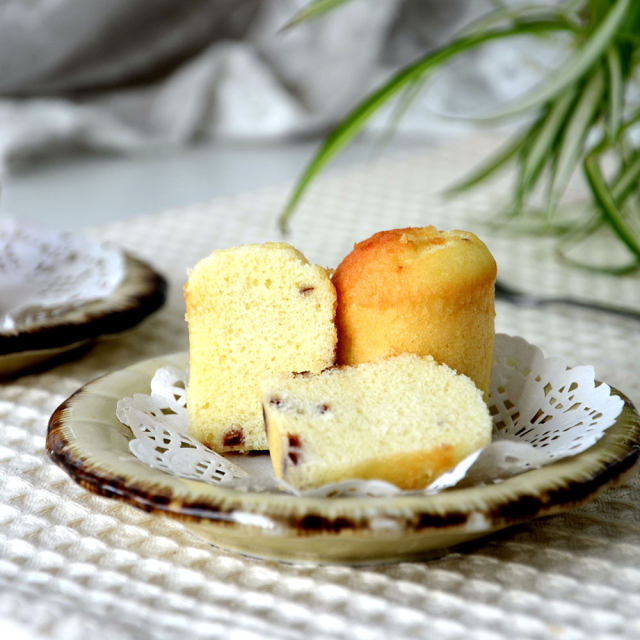 蔓越莓海绵小蛋糕,口感柔软细腻又香甜,做法超简单