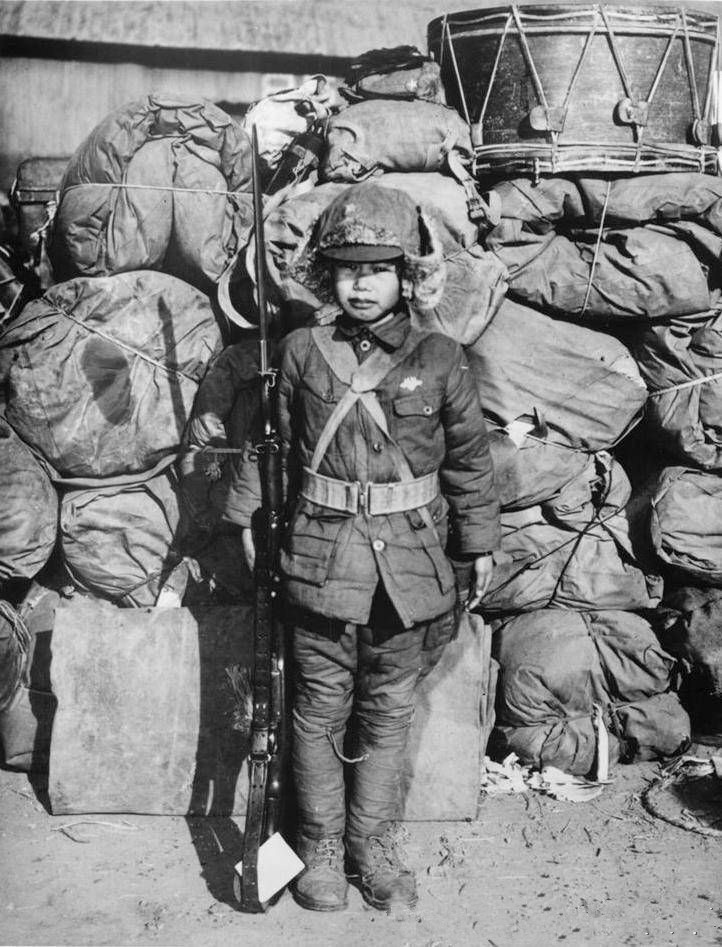 抗战期间的童子军们:最小的不到10岁,被日军俘虏依然昂首挺胸