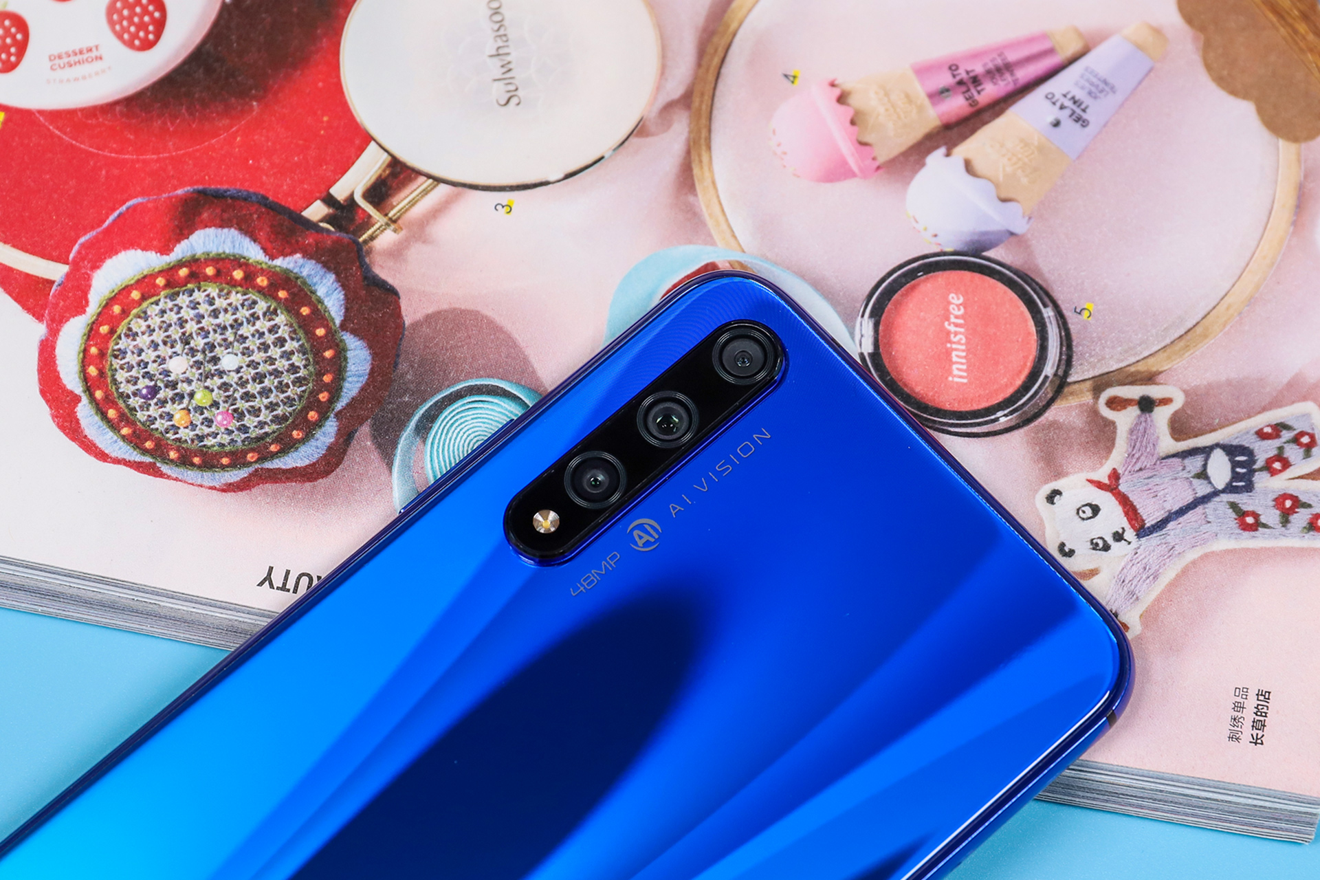 全新蝶羽纹理 魅眼全面屏 荣耀20s图赏