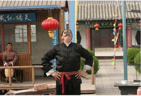 老北京文化:老天桥艺人的绝活,以及牙雕的流行