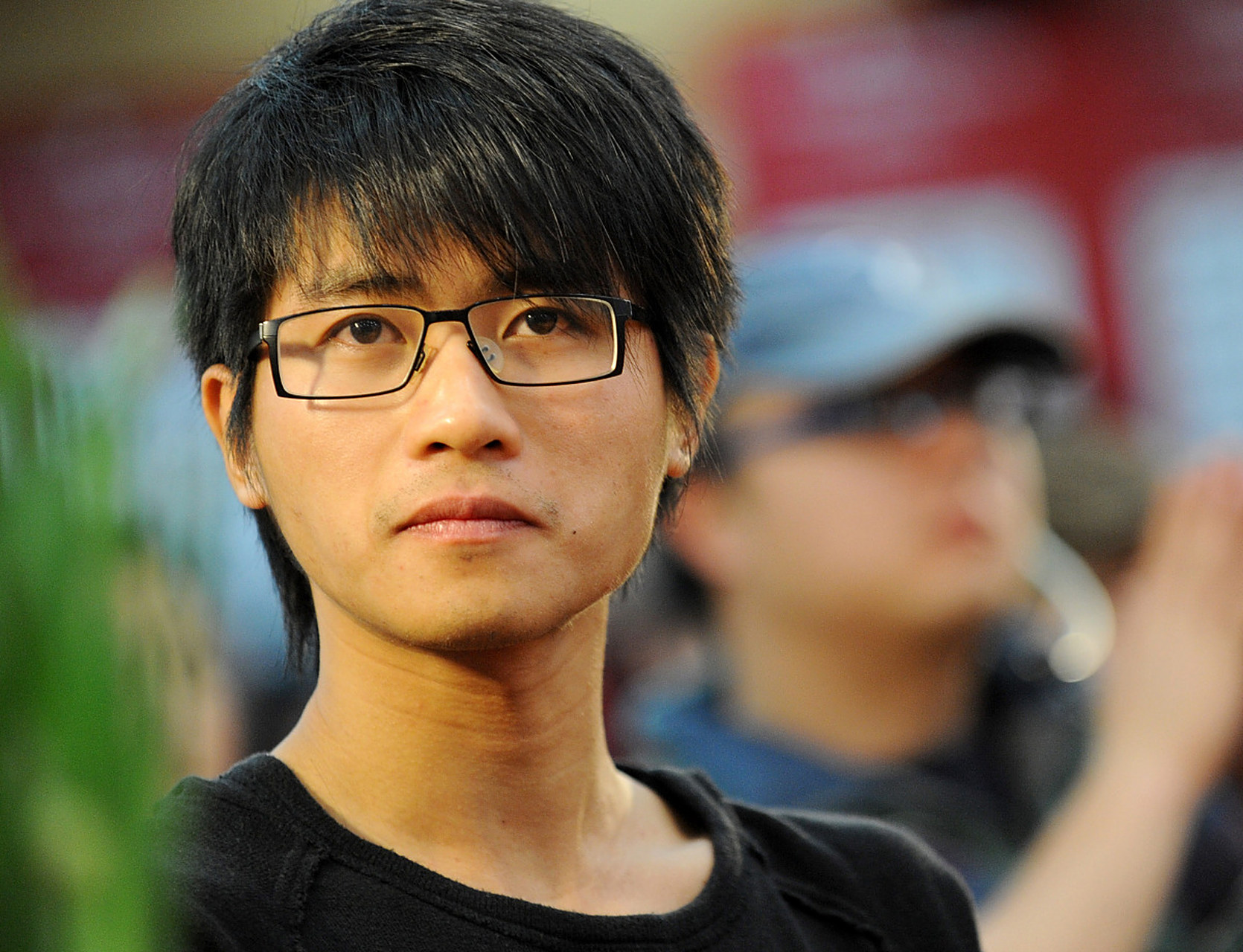 韩寒,这位曾经风靡文坛的作家,为什么如今不再写作了呢?