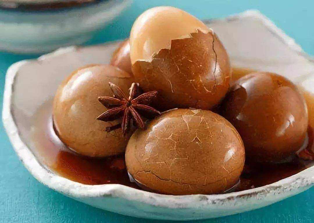 五香茶叶蛋的做法(五香茶叶蛋的做法及配料窍门)