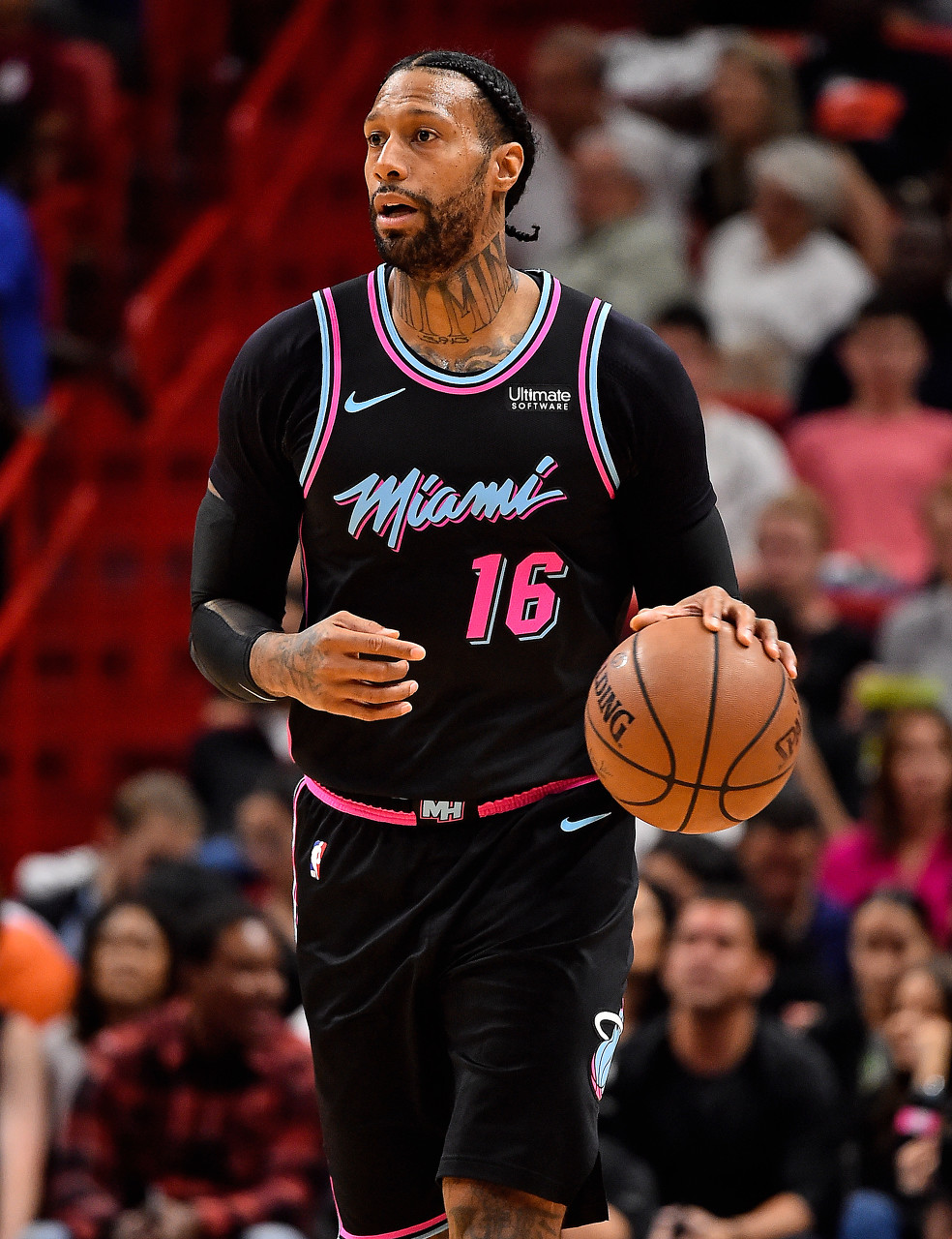 祝福!nba官推发文祝詹姆斯-约翰逊32岁生日快乐