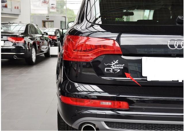 奔驰上的死鸟,宝马上的三色带,奥迪的壁虎!不懂就敢乱贴?