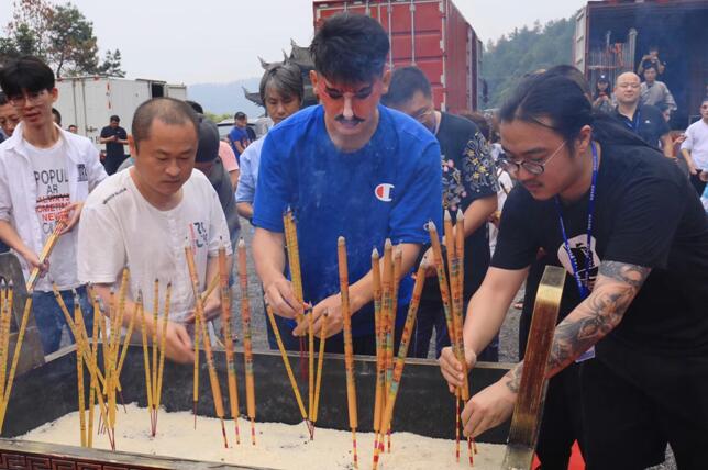 爱奇艺"云腾计划《五行相术》开机 郑冬解锁反派新角色