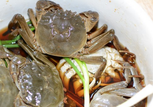 小炒笔杆笋:是一道常见菜肴.口味咸鲜.你觉得这道美食好吃吗?