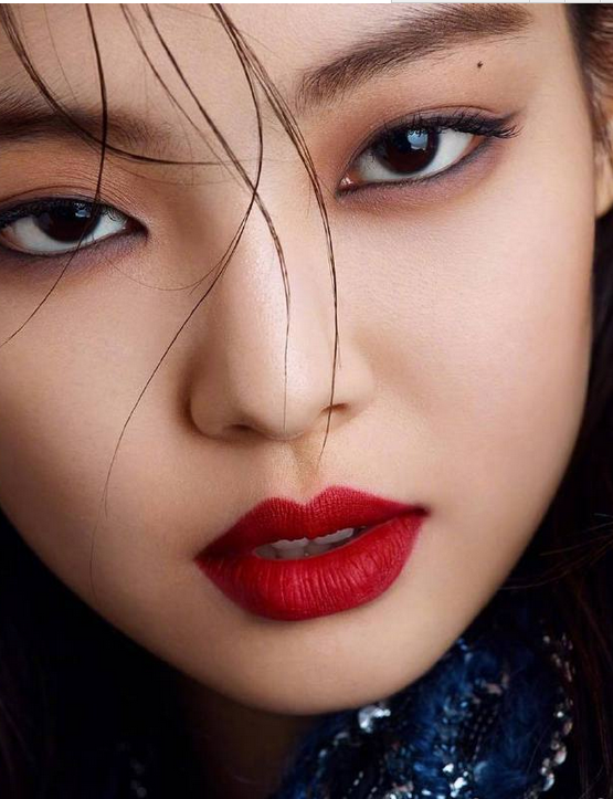 猫系jennie演绎肉肉脸的高级感!