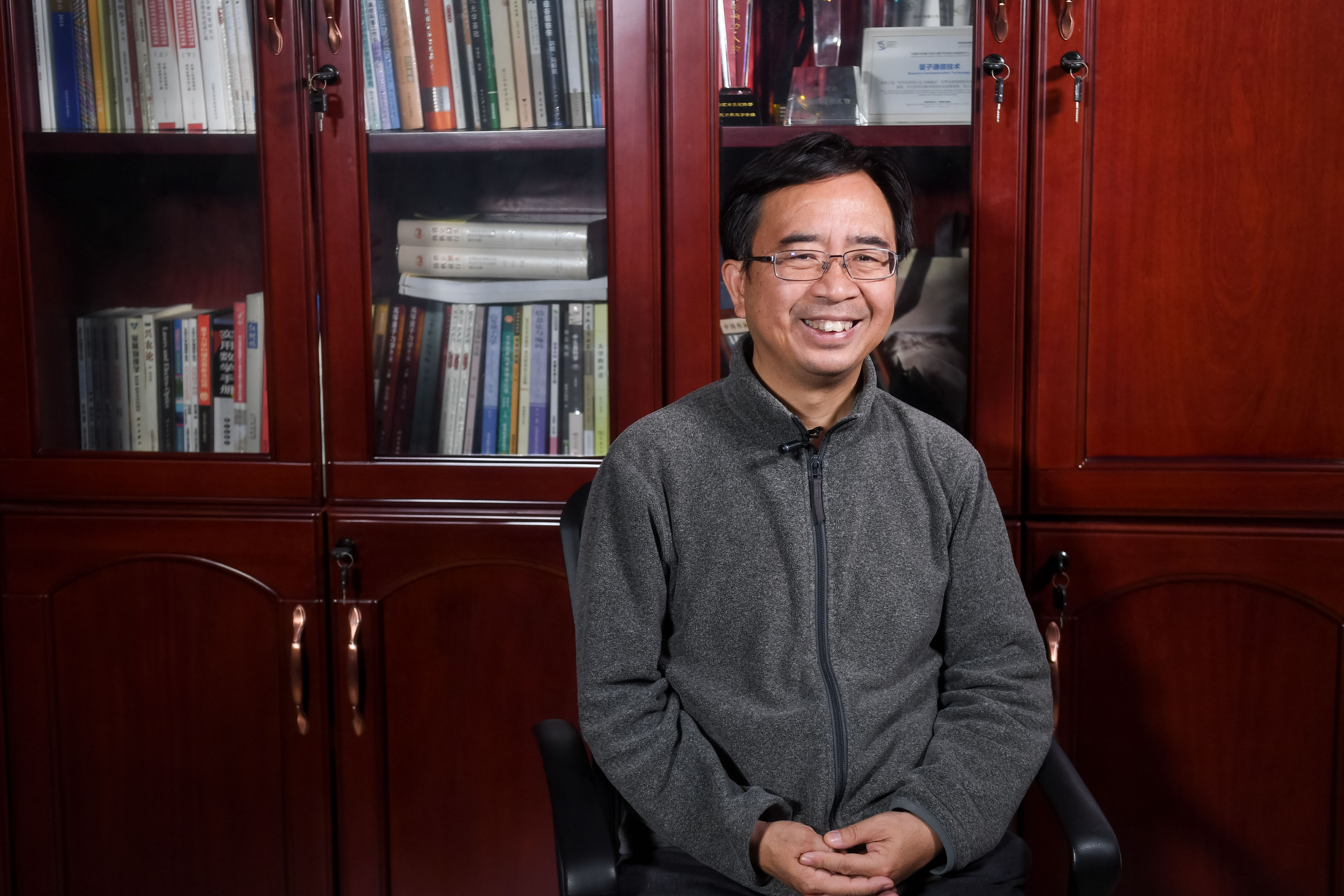 潘建伟:求解量子奥秘的"中国创新者"(2)