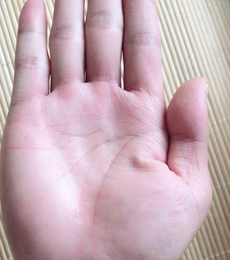 苦命女人的手相,注定一生多劳碌