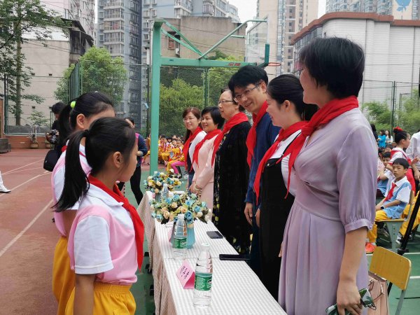 仰天湖桂花坪小学校长图片