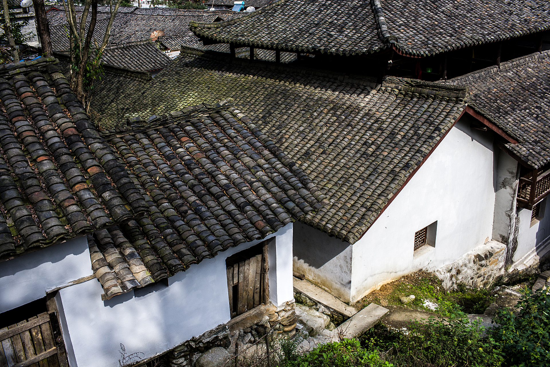 古镇:深山中的历史瑰宝,一梦回千年的旅行体验  在陕西的汉中市洋县
