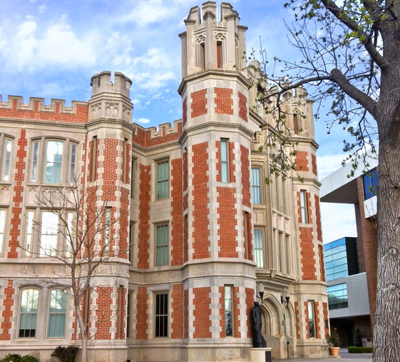 奥克拉荷马大学,美国一大学名,坐落于俄克拉荷马州的中北部城市止水市