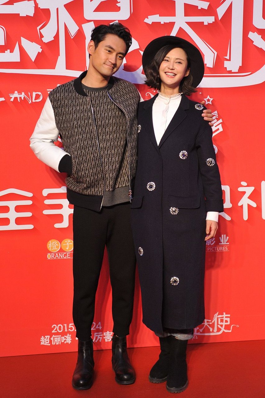 朱丹罕见晒与周一围合影#朱丹罕见晒与周一围合影# #朱丹周一围合照