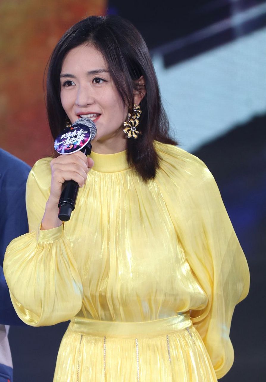 四位芒果台主持人展现出不同的一面,浪姐4中的明星谢娜成为了乘风二公