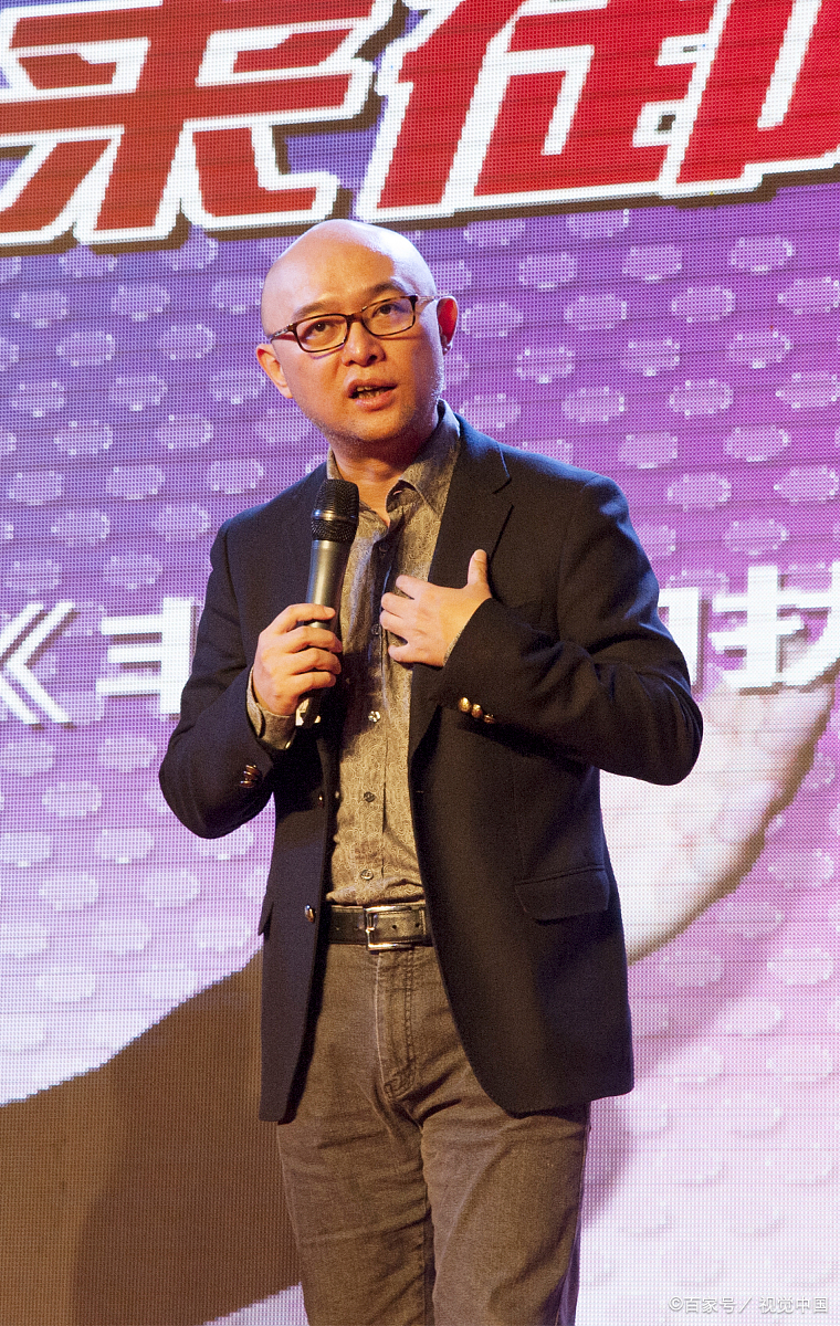 孟非:平淡质朴的相亲节目主持人