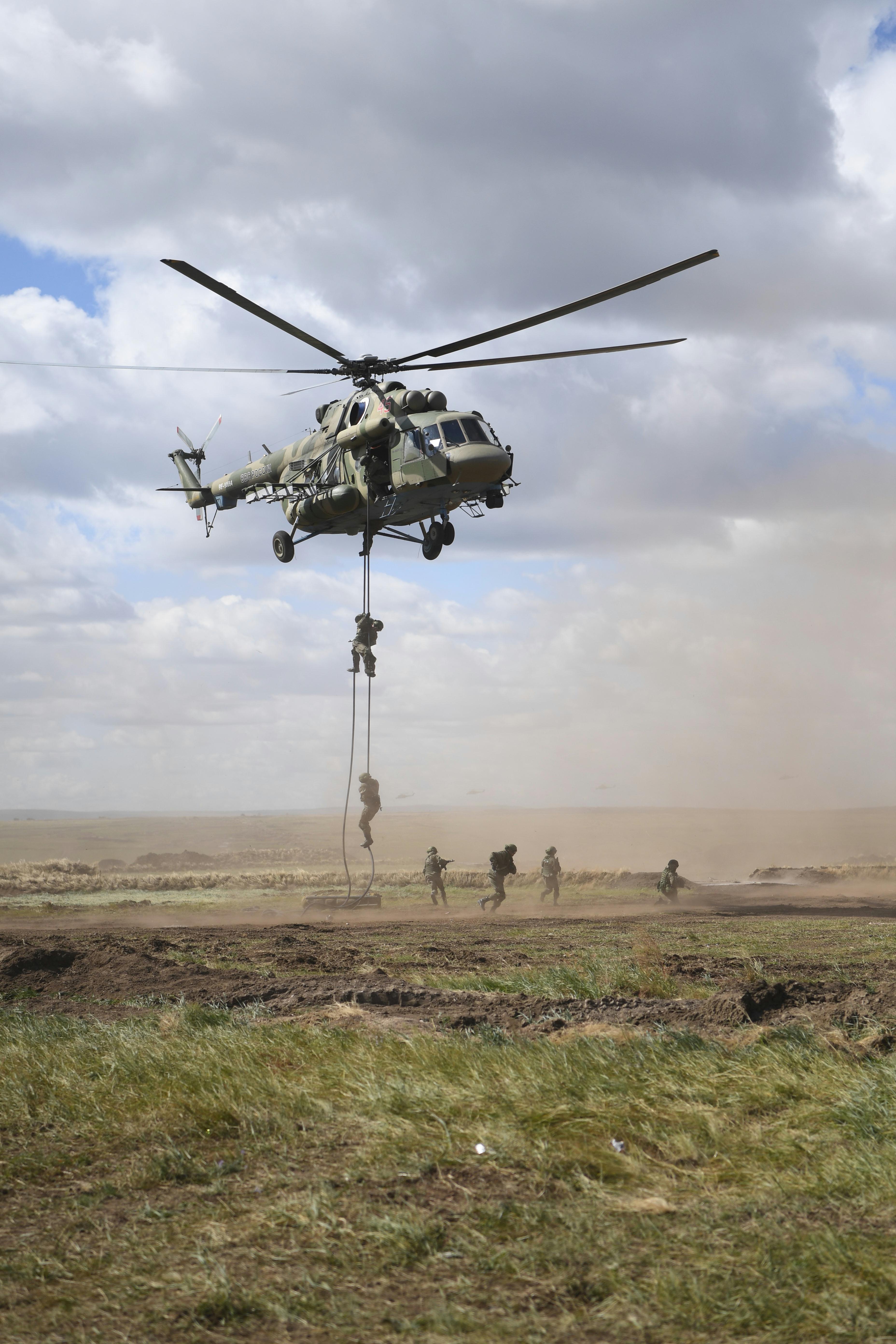 "东方-2018"战略演习中俄联合战役演练正式开始(3)