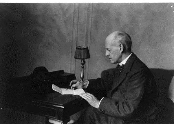 高尔斯华绥《品质》双重含义下的人格魅力