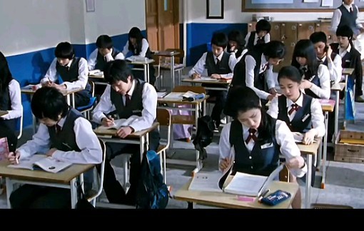 一部《血的期中考试》,祭奠那些因为考试而死的学生们