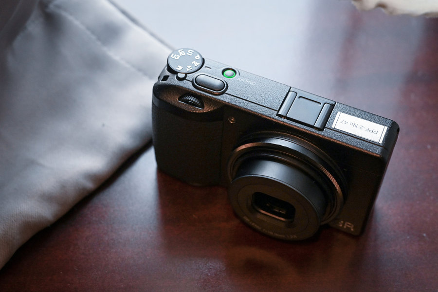 尺寸更小性能更强大apsc画幅口袋机理光griii上手体验