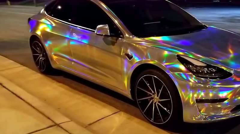 闪瞎你的眼,看海外车主的特斯拉model 3全息镀铬版!,汽车,玩车,好看视频