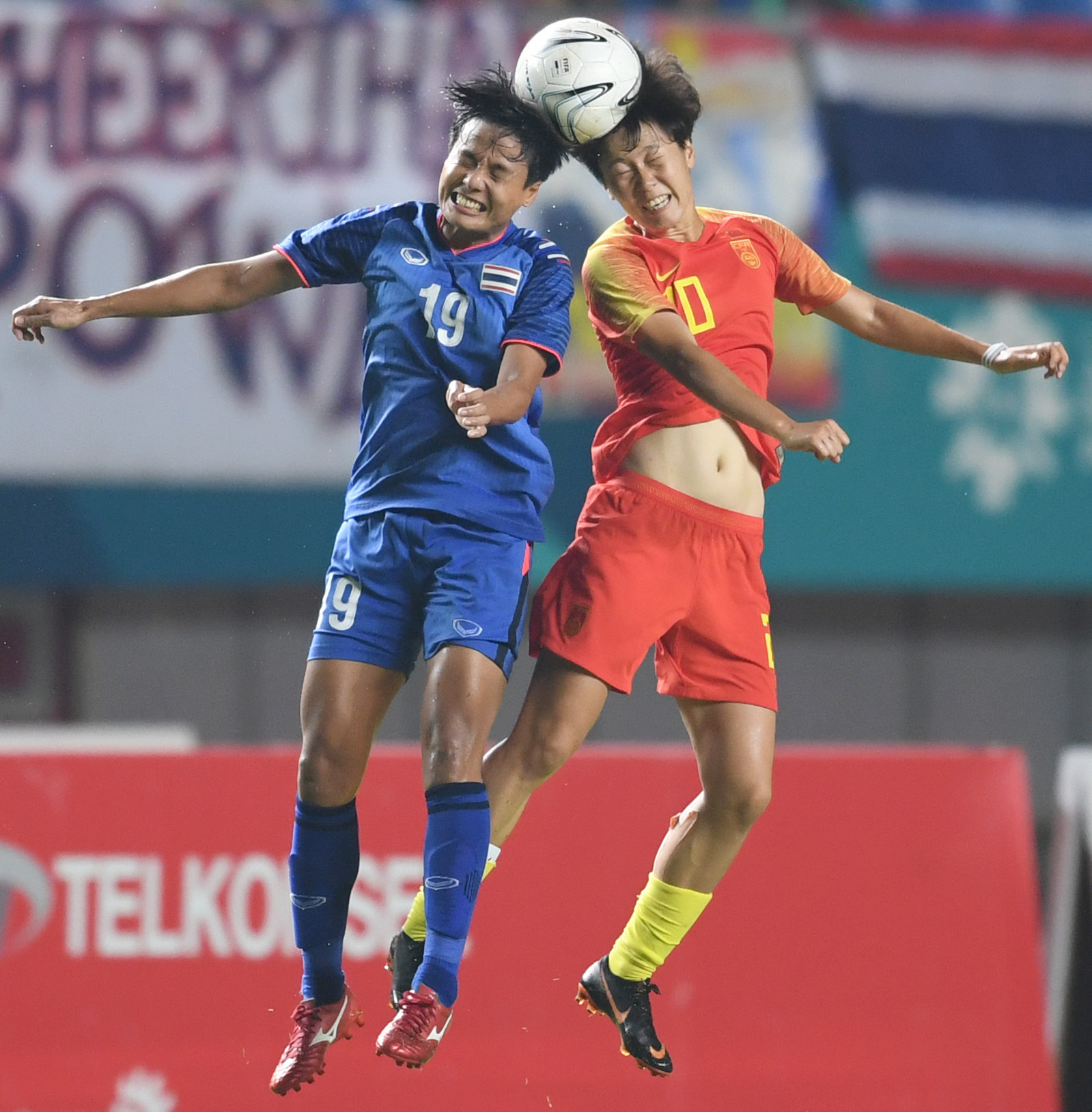 中国队与泰国队足球比赛直播(中国队与泰国队足球比赛直播视频)
