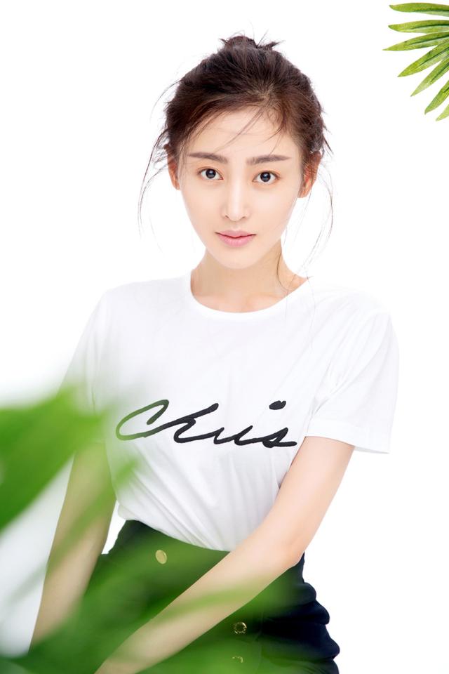 中国娱乐圈五大90后女明星排行榜,没想到第四个居然是她!