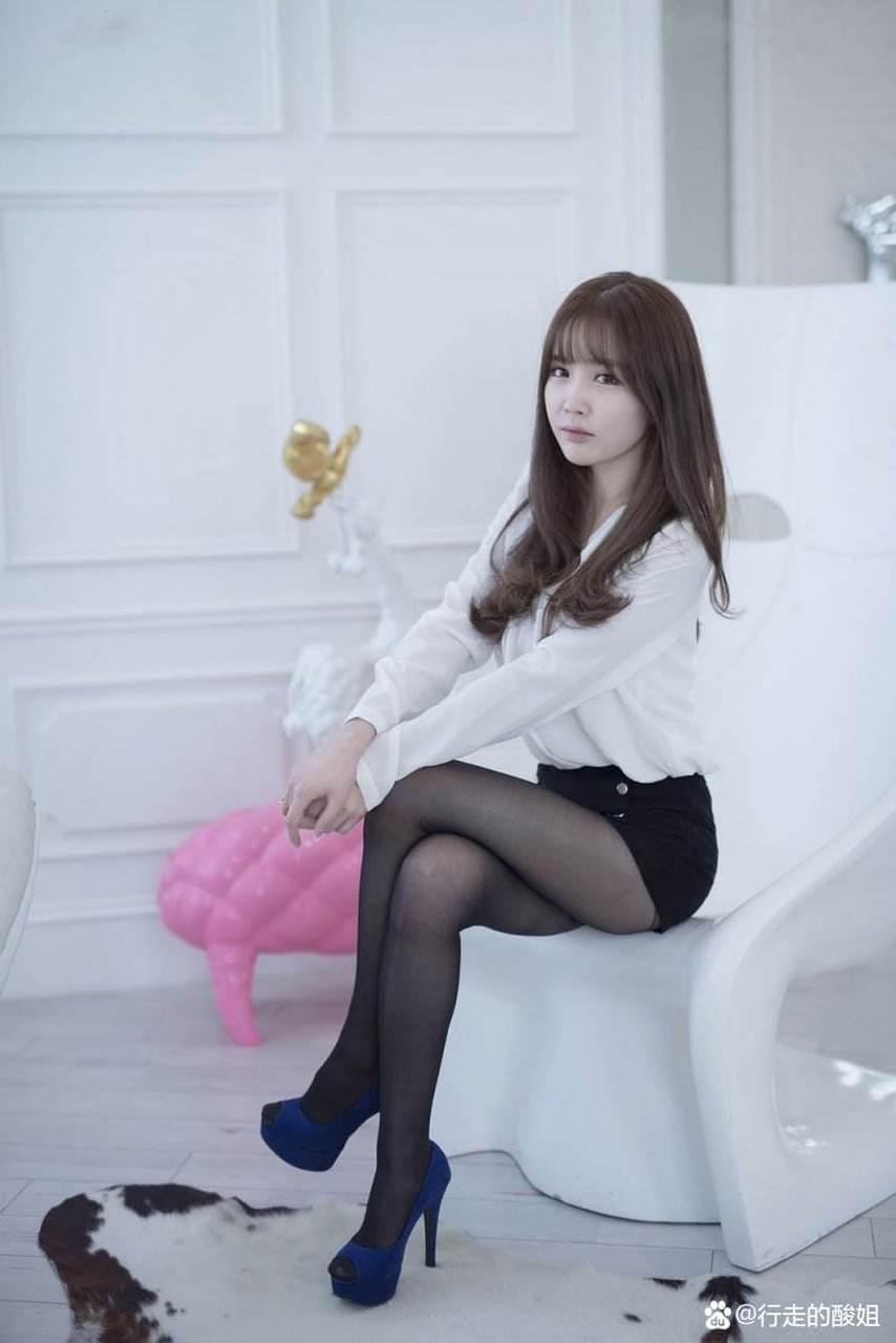 然后一阵骂.那人灰溜溜滴回去了.看着自己老公走远了.