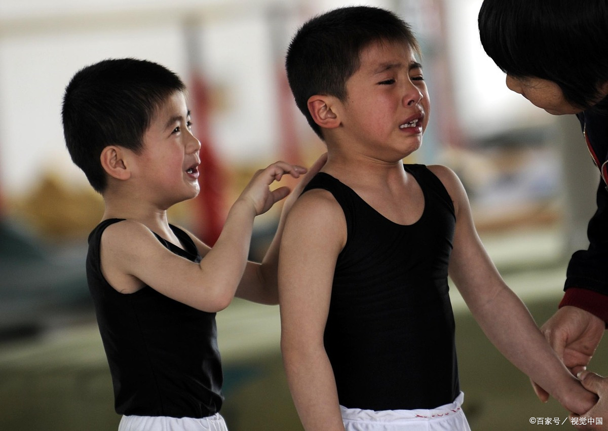 幼儿园小朋友打架图片