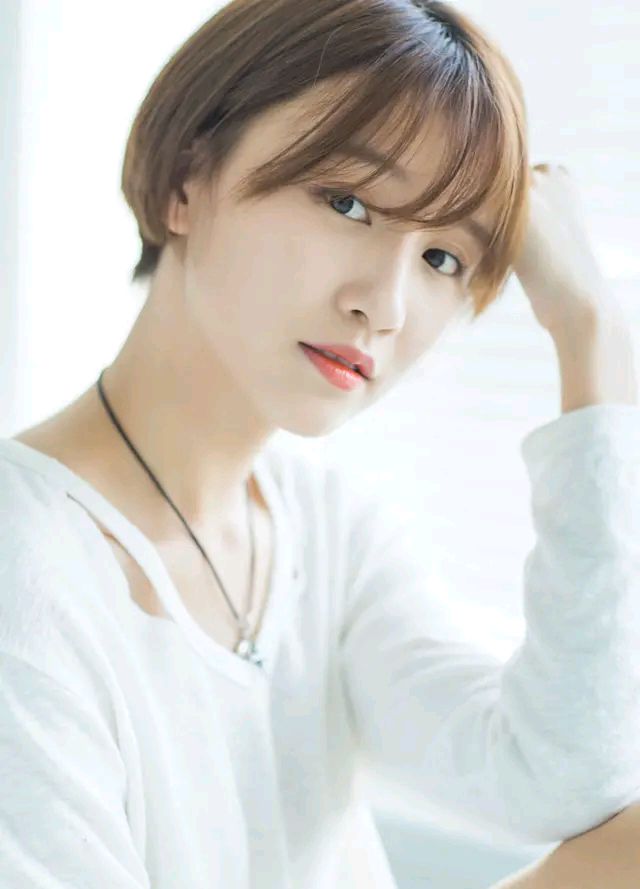 马歌精美壁纸:甜美清新,清纯靓丽!