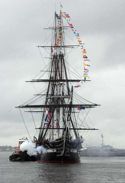 世界为数不多保留下来的风帆战舰"宪法号"