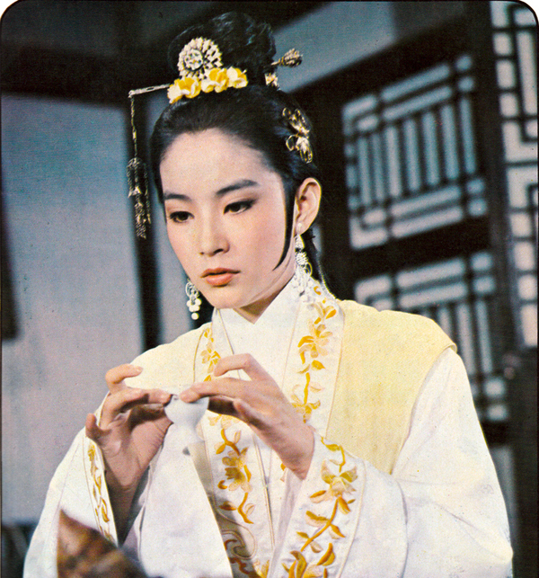 这几位白素贞的扮演者你最中意哪位?赵雅芝众所周知,其它的呢?