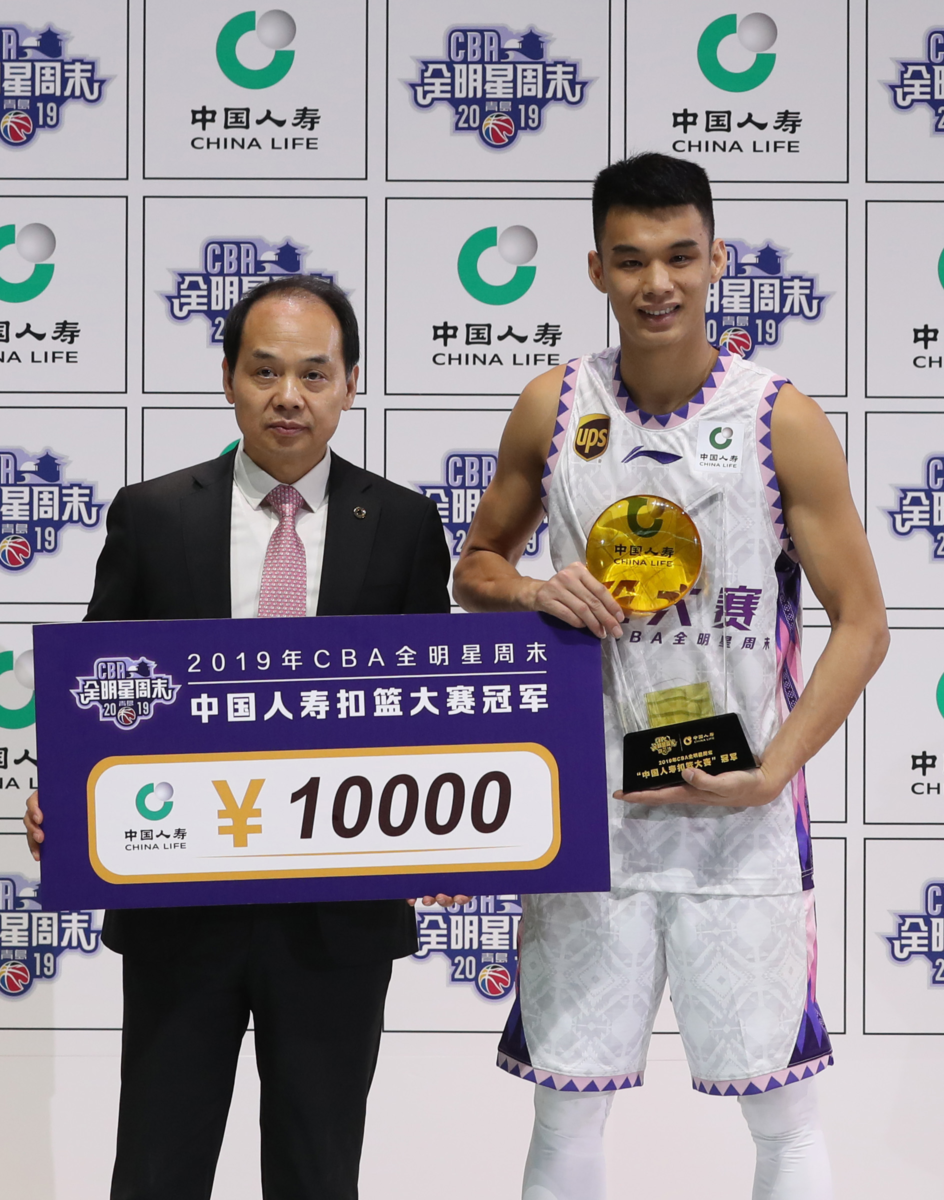 篮球——cba全明星周末:张健豪获扣篮大赛冠军