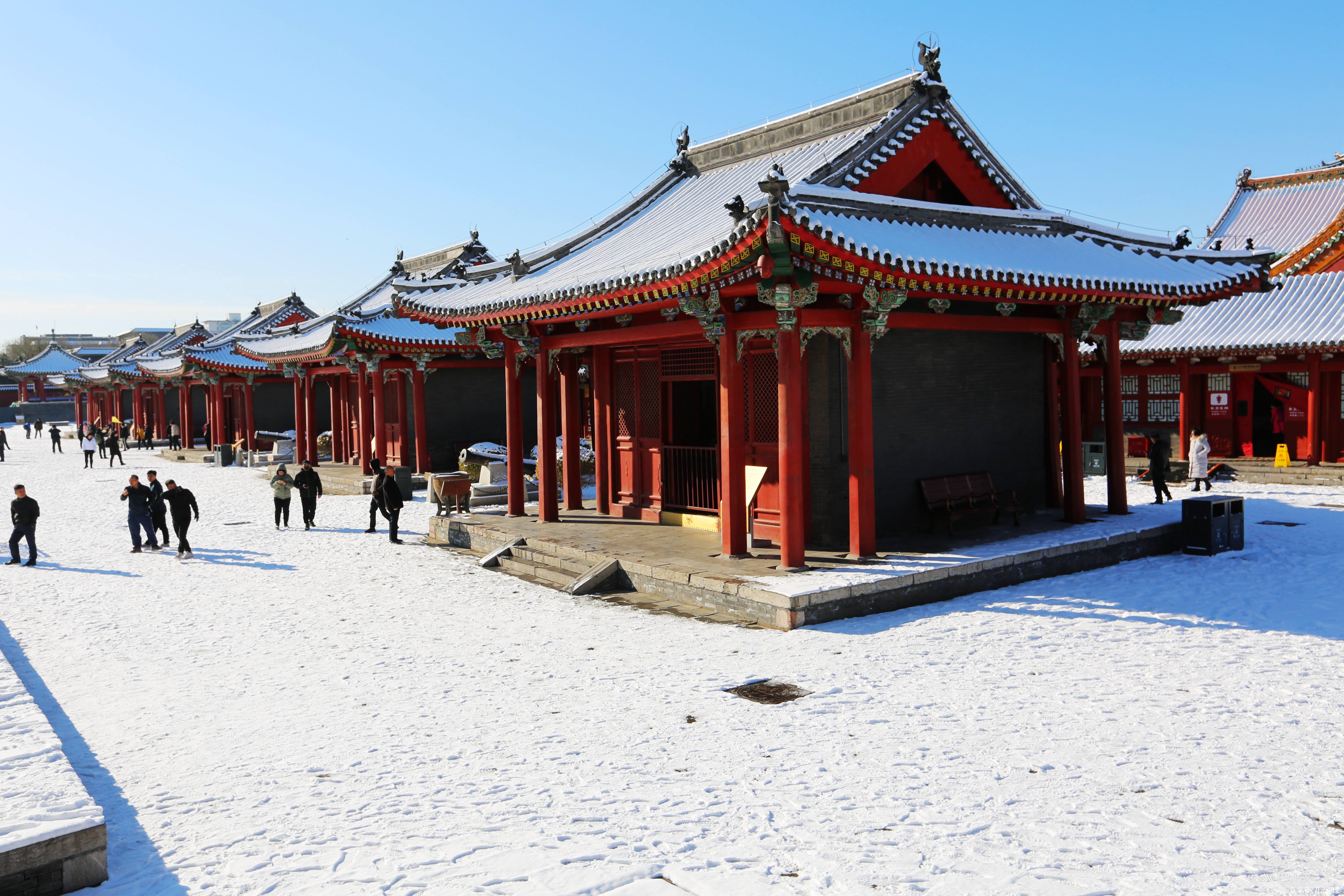 瀋陽降下今冬首場雪 吸引遊人觀故宮雪景