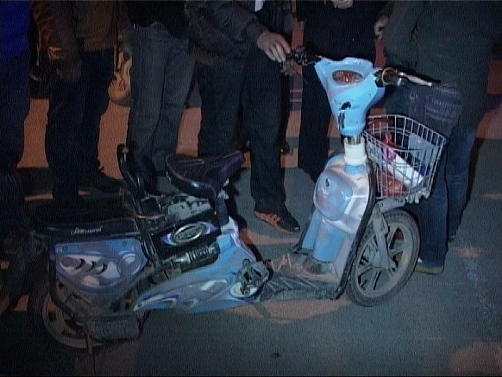 近日,天津市和平区发生了一起电动车电瓶室内违规充电引发的火灾事故.