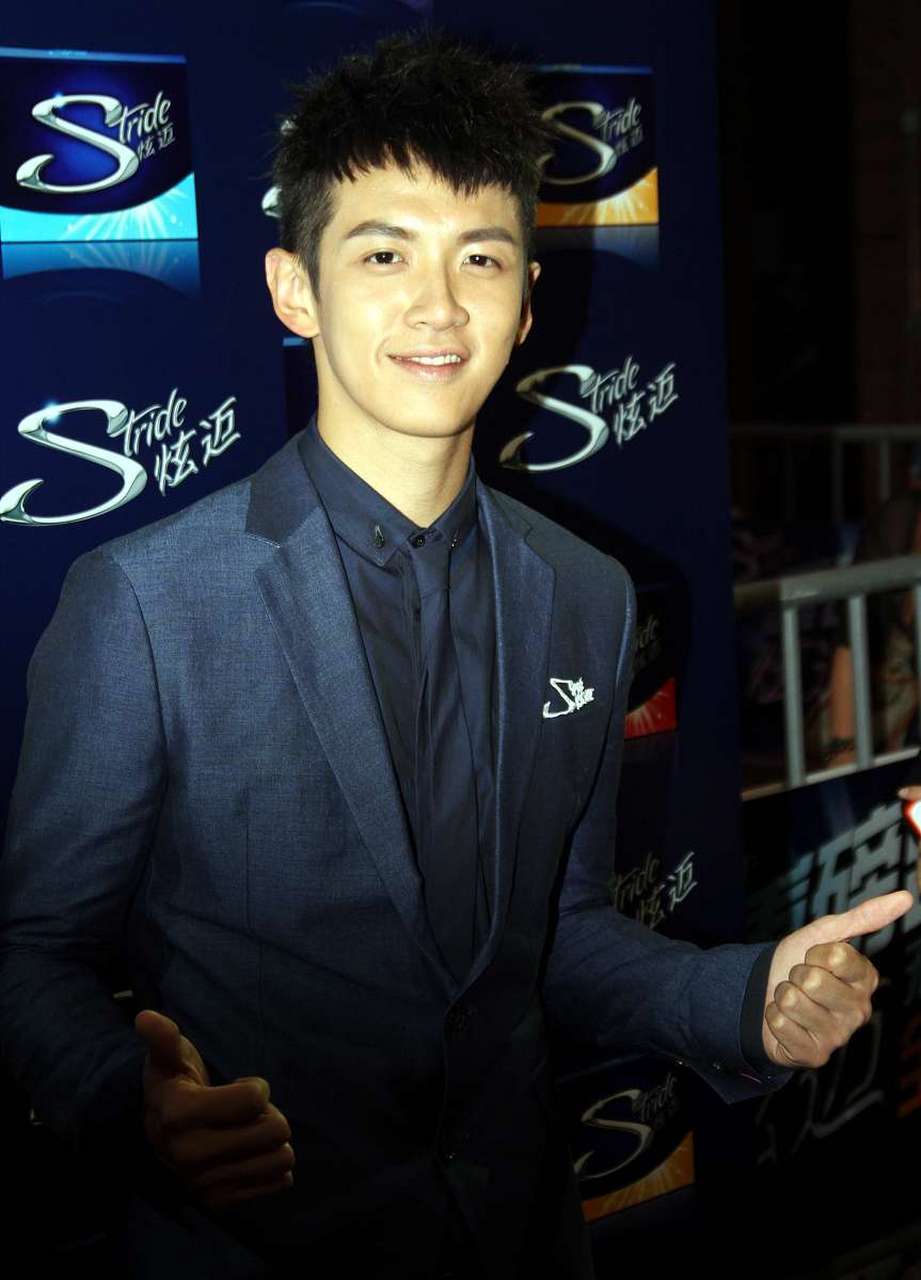 2014年柯震东因为吸毒事件演艺事业受到了重创,想要东山再起恐怕比