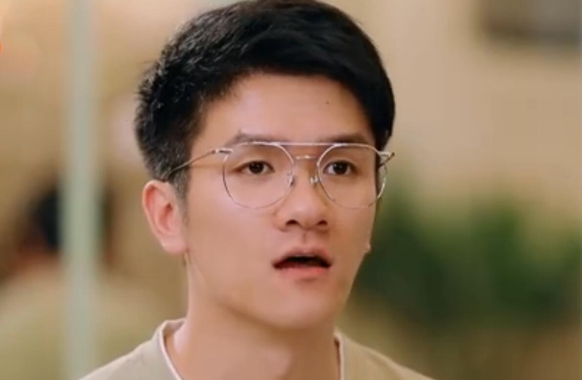 英雄联盟:大鼻子若风屡上热搜,上次是退役原因,这次是立遗嘱