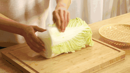热心大婶透露:三个挑选白菜的秘方,轻轻松松避开