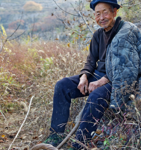 看着老爷爷这健硕的体格,哪里像是88岁的老人?