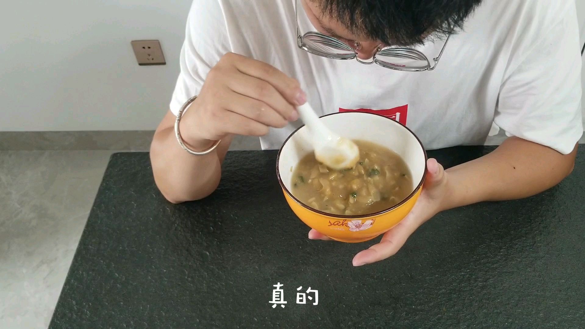 开箱试吃胡辣汤,很不幸的翻车了,这根本就不是胡辣汤