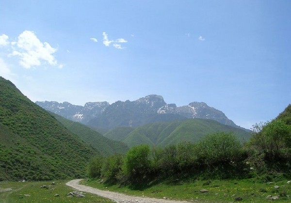 除了绍兴吼山风景区,荆门太子山国家森林公园,非常美丽的知名旅游休闲