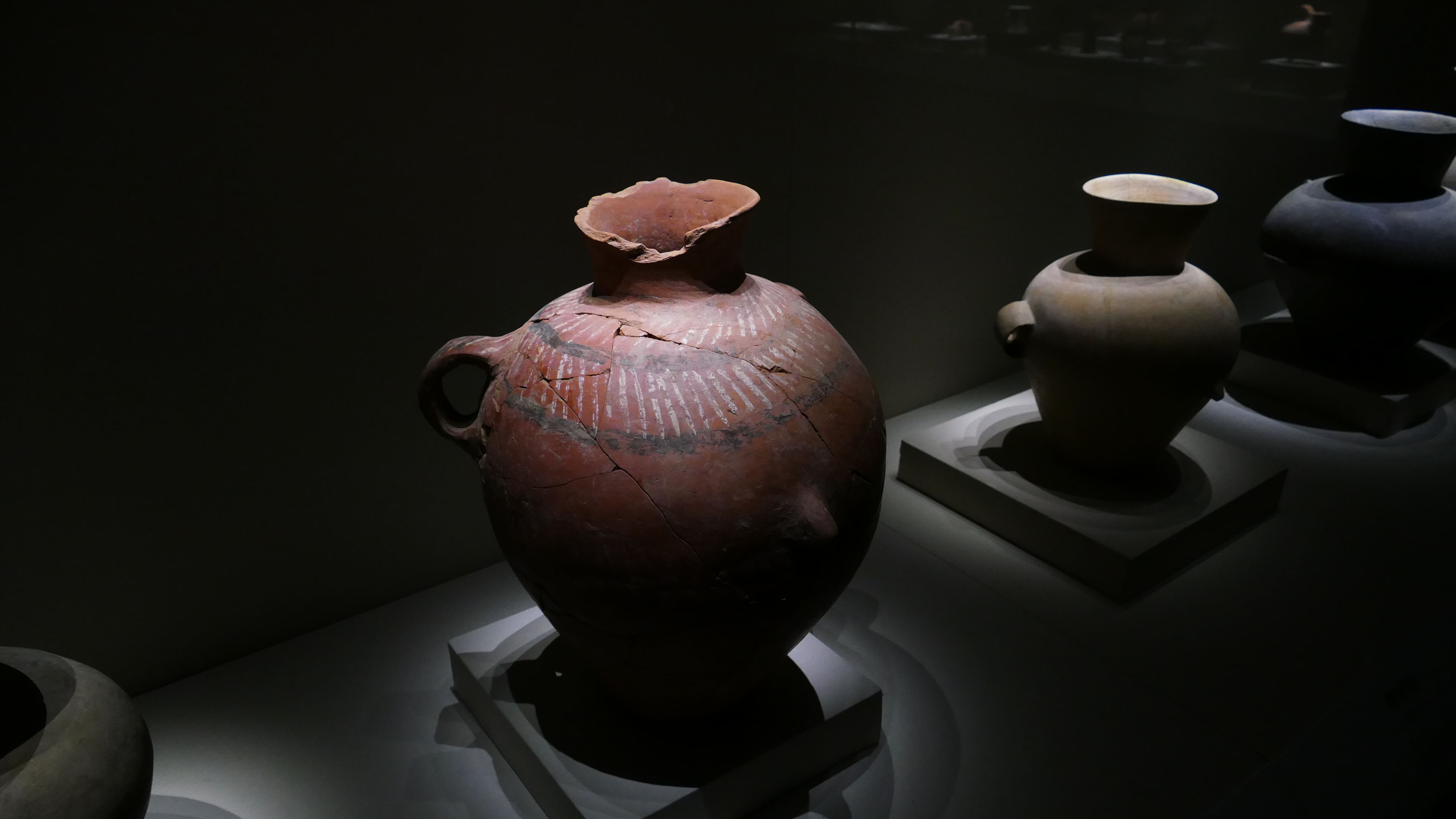 焦家遗址彩陶,将原始味道和现代感糅合