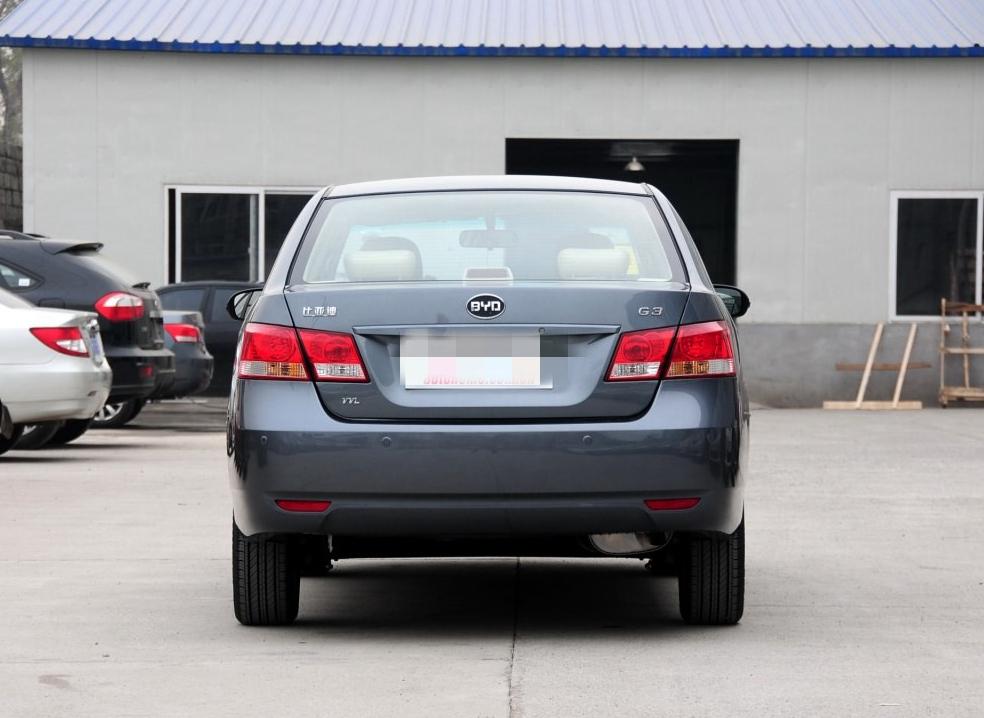 比亚迪g3外观的每一处细节都恰到好处,相互帮衬,一切都很舒服.