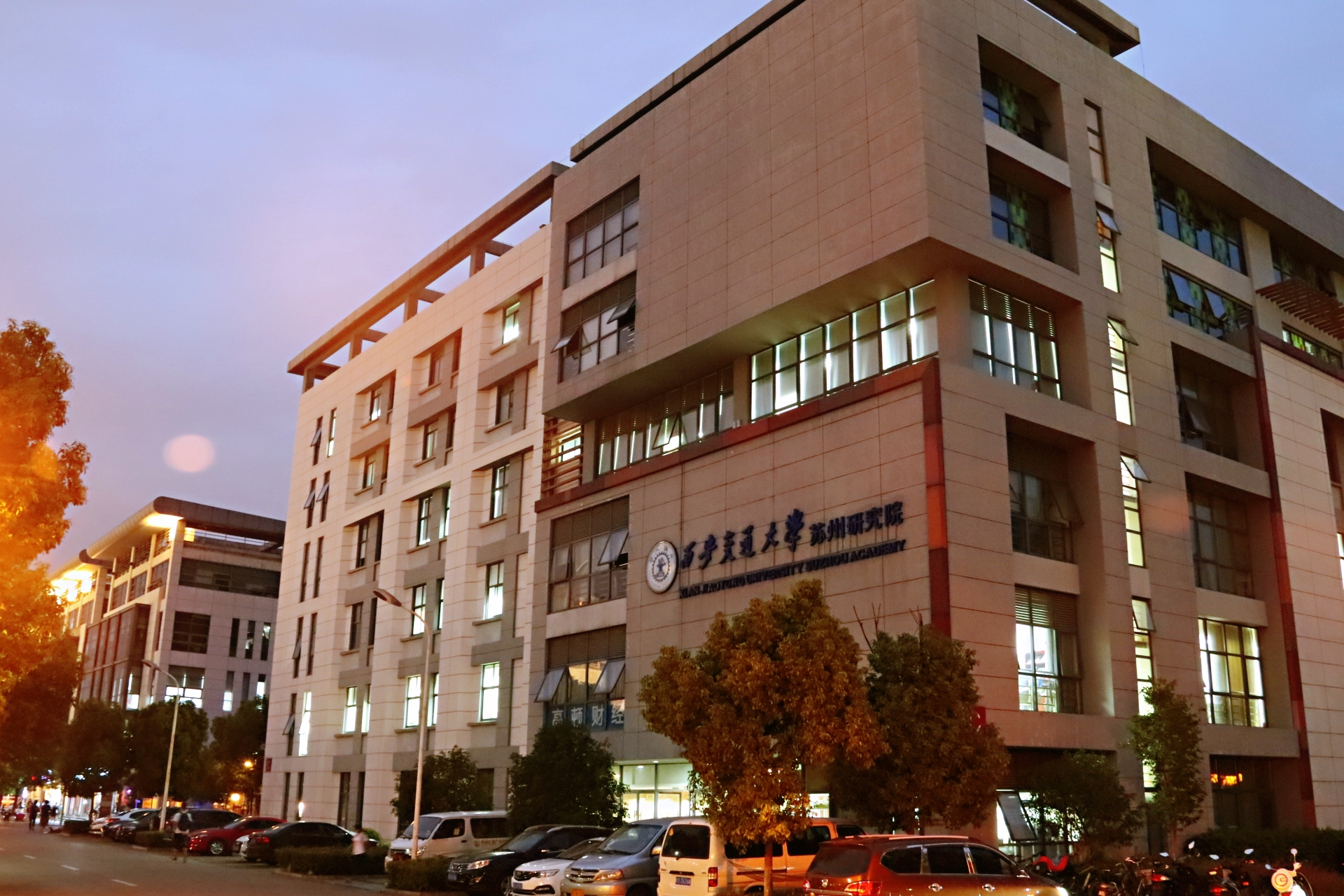 苏州独墅湖高教区——西交利物浦