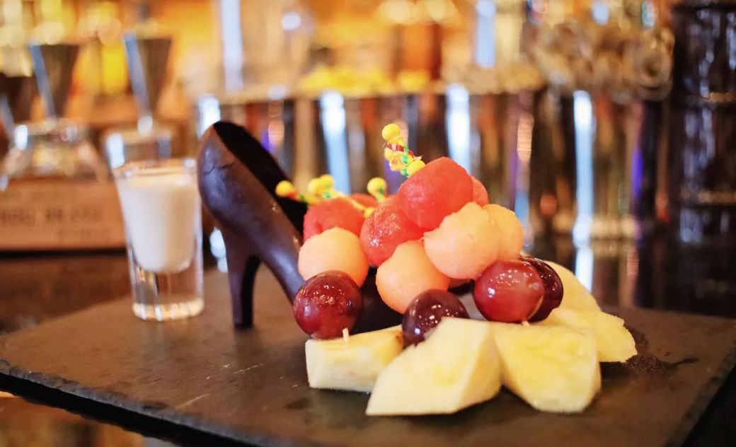 "巨说还不错",我有故事也有酒!丨银座·万虹广场