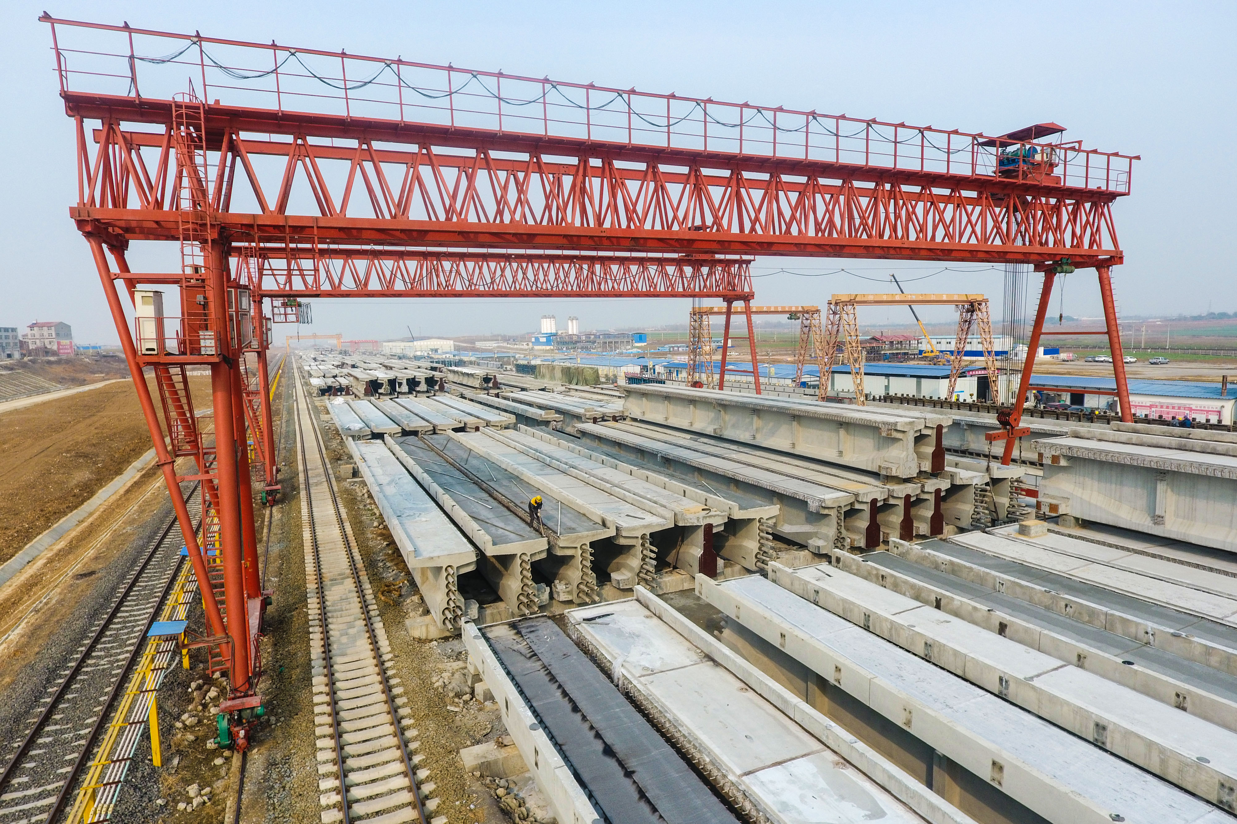 蒙华铁路湖北段t梁完成预制