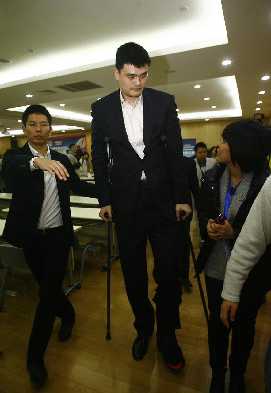 篮球名将姚明的座驾是什么车?