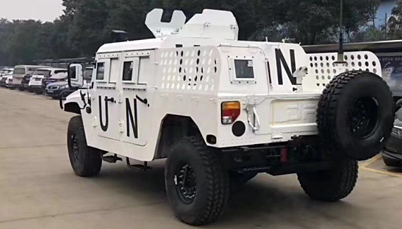 很多人把中国自主开发东风猛士军用版民用版猛士一直错误叫做勇士