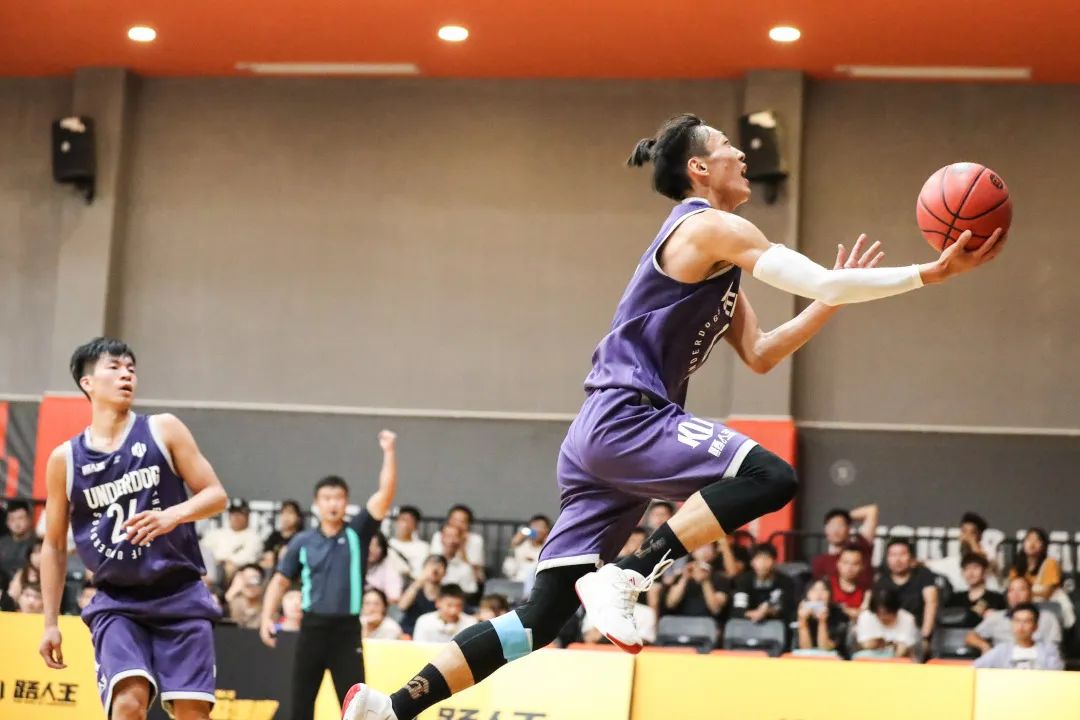 "冷面刺客"白晶:打球比你好,学习比你棒!你说气人不气人?