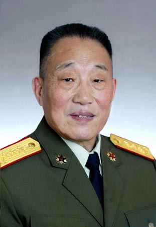 厉害!他40岁当副处长,5年中将升上将,68岁终成国防部长