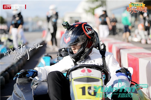 张哲瀚《时光的味道》成tony张 笑料不断展别样兄弟情